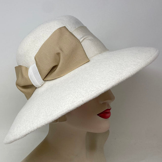 Holly in Winter White