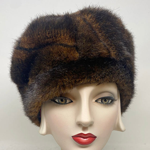 Devon beret in chocolate faux fur