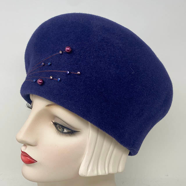 Diva Beret in Navy