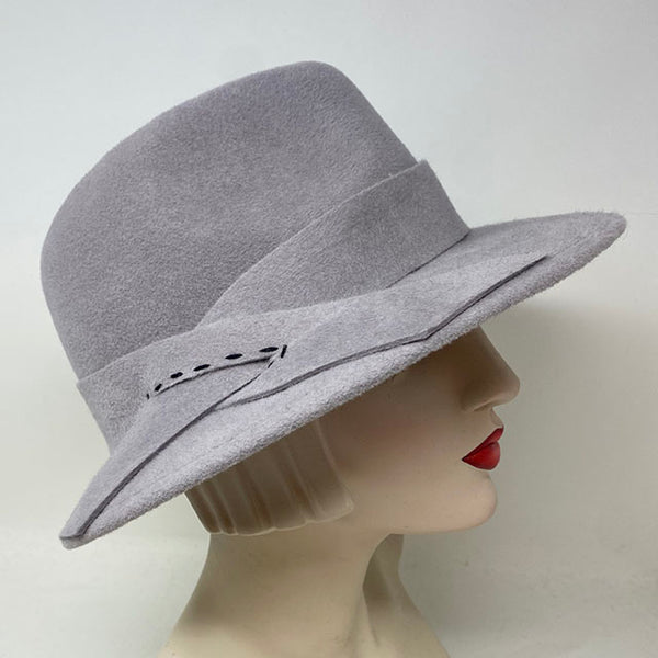 Lila in Dove Grey