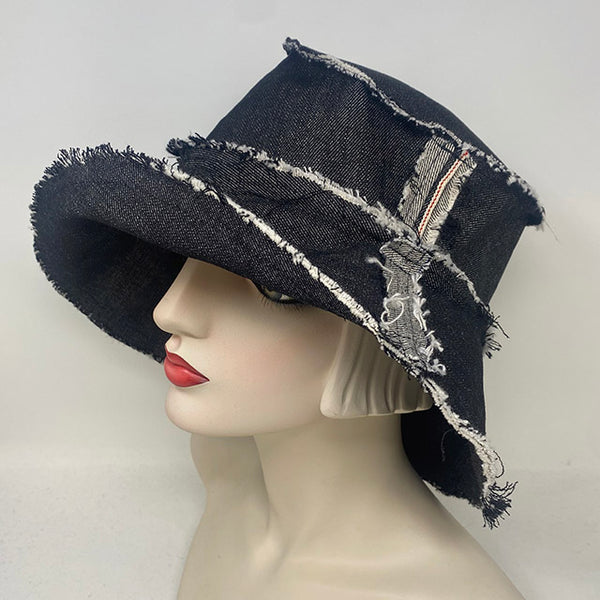 Lola 1 in Frayed Black Denim