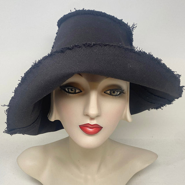 Lola 1 in Deep Black