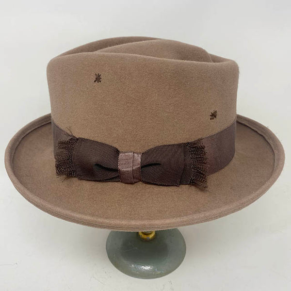 Arrowhead in Caramel.