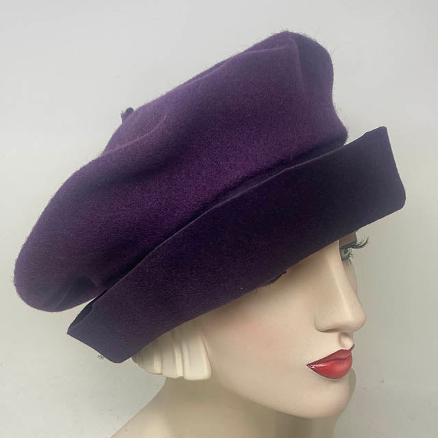 Waif Beret in Aubergine